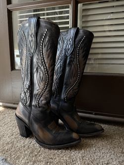 Idyllwind Women's Fierce Western Boots - Round Toe (Like New)