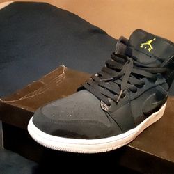 Size 12 Jordan 1 Mid