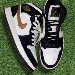 Nike Air Jordan 1 Mid SE