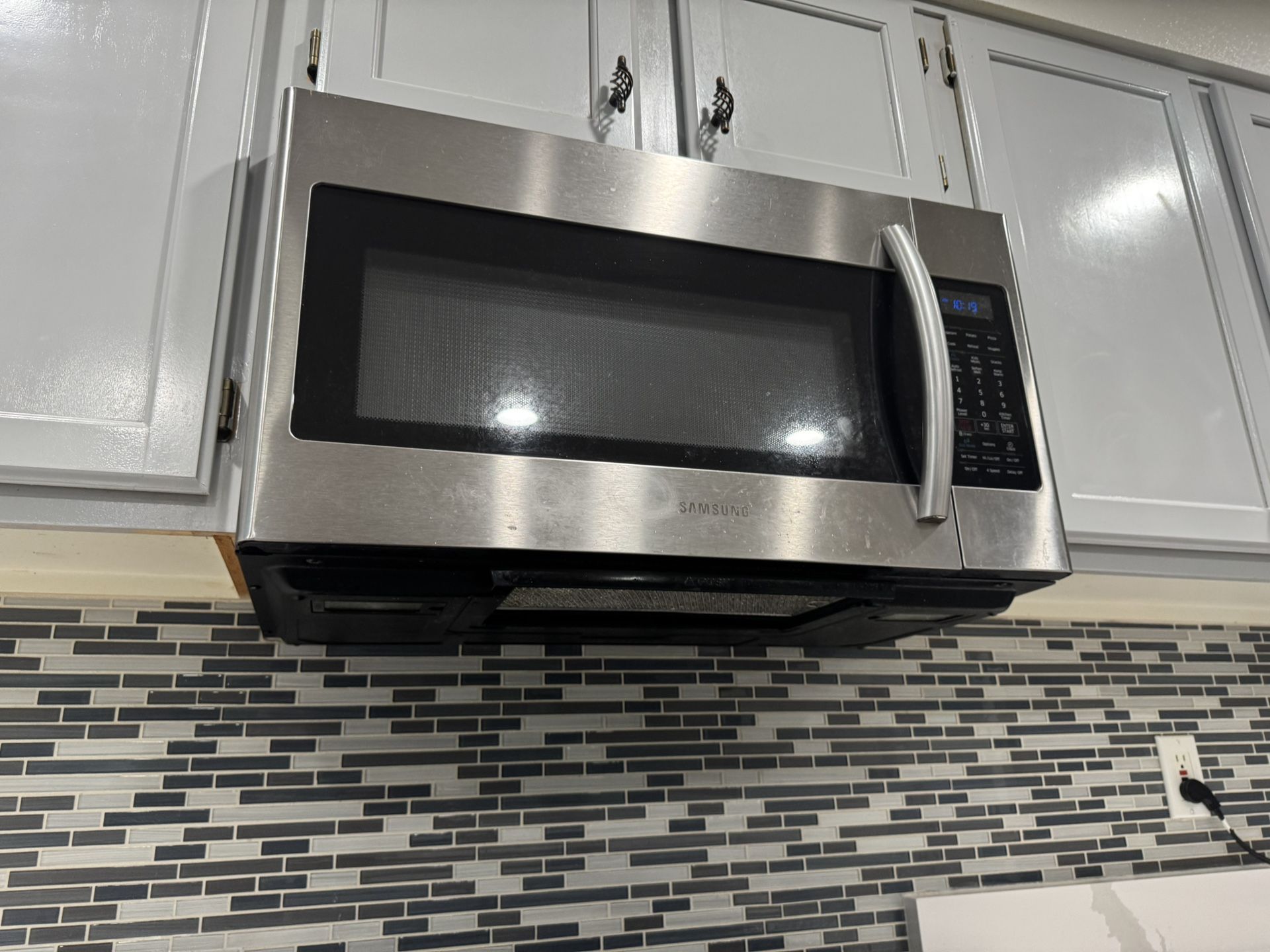 Samsung Overhead Microwave 