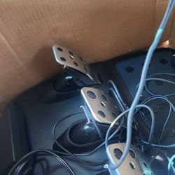 Logictech Steering Wheel Shifter And Pedals