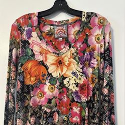 Johnny Was Long Sleeve Tee, beautiful fit and colors. Small (retail price $138