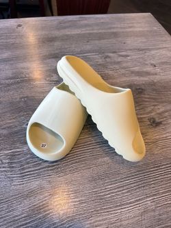 CLOUD COMFORT SLIDES