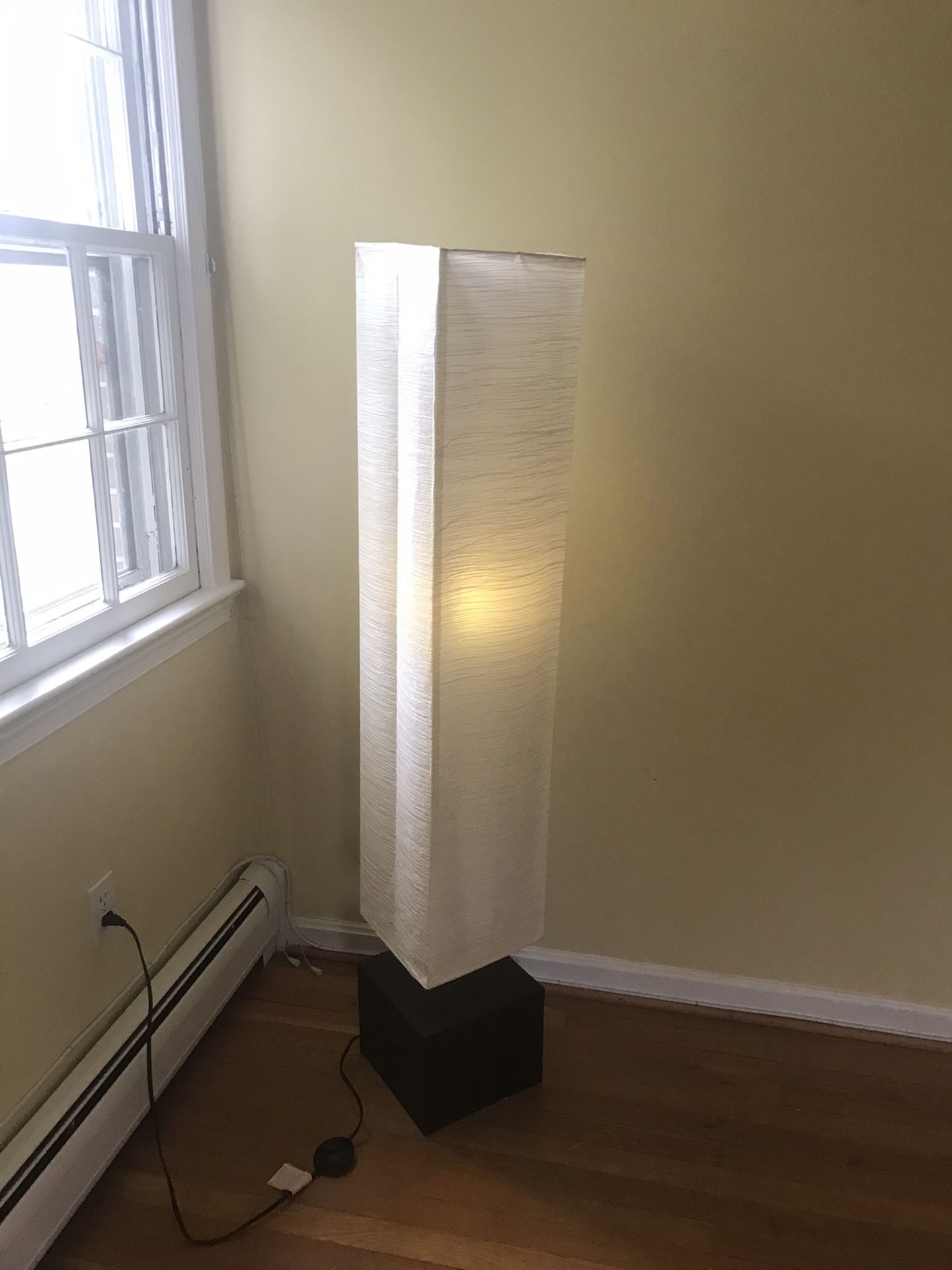 Floor lamp