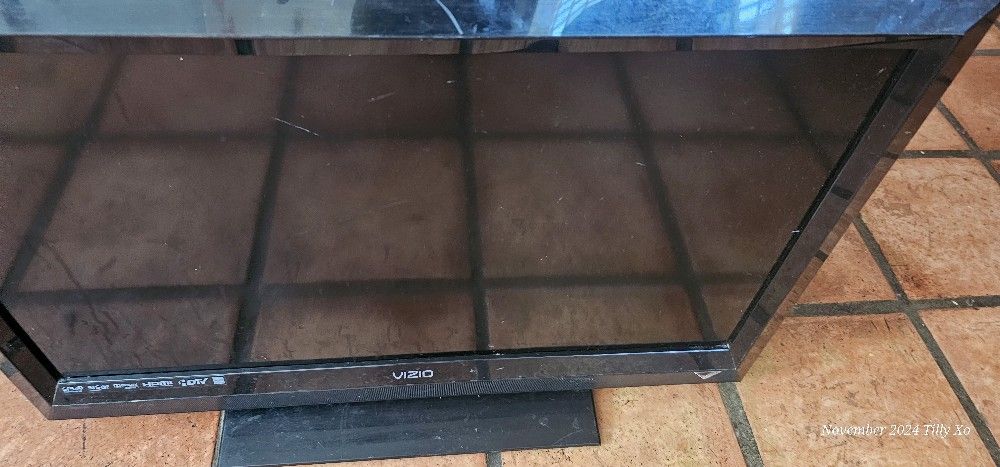 32' Vizio TV