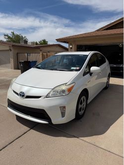2012 Toyota Prius Hybrid Very Clean