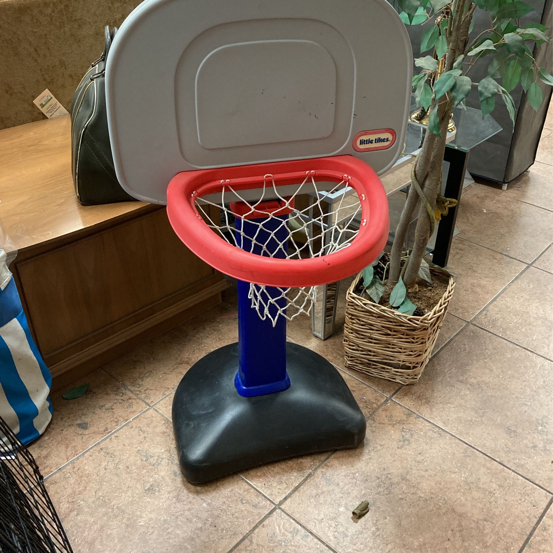 Kids Basketball Hoop