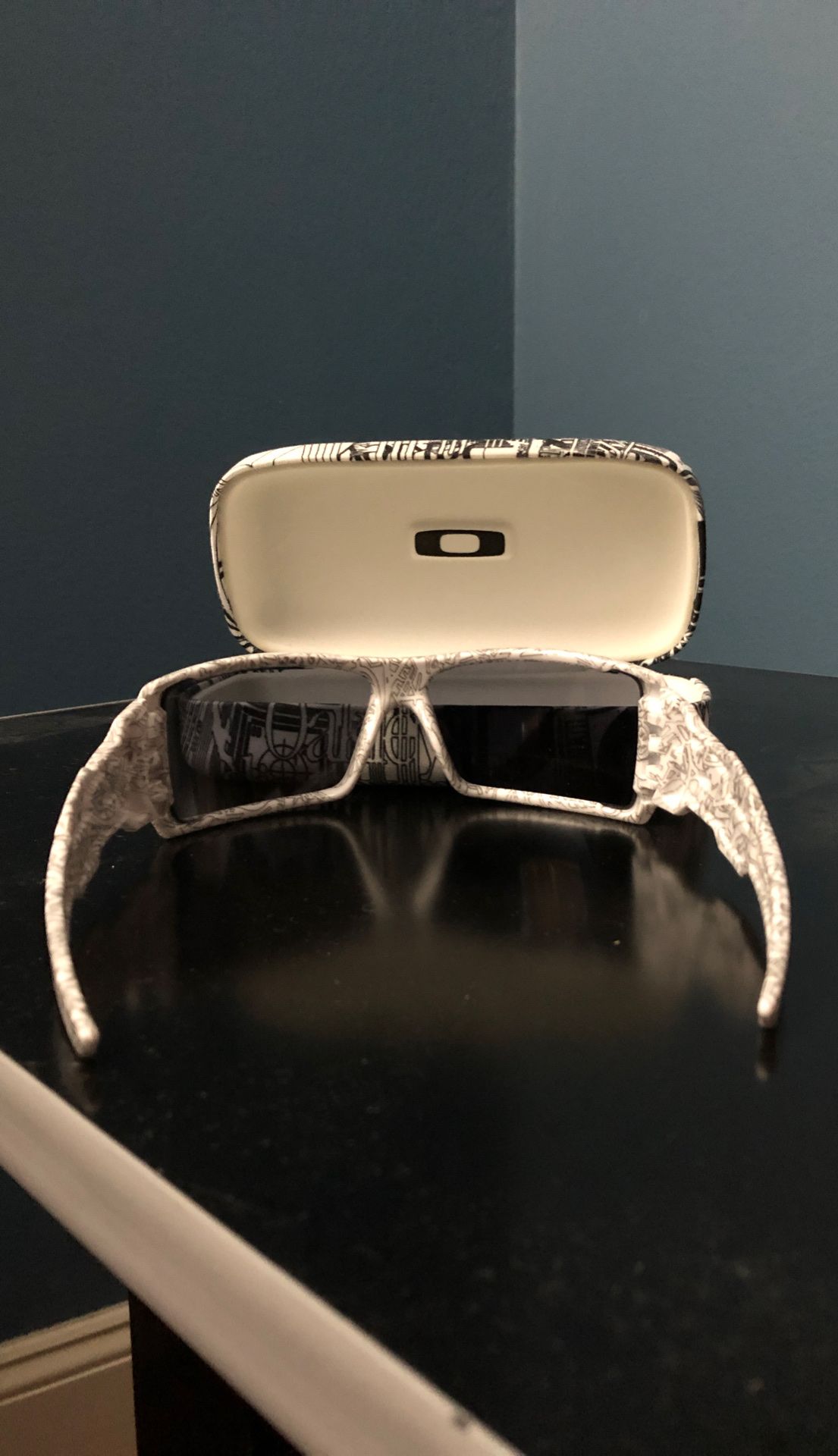 Oakley sunglasses “oil rig” 100% real
