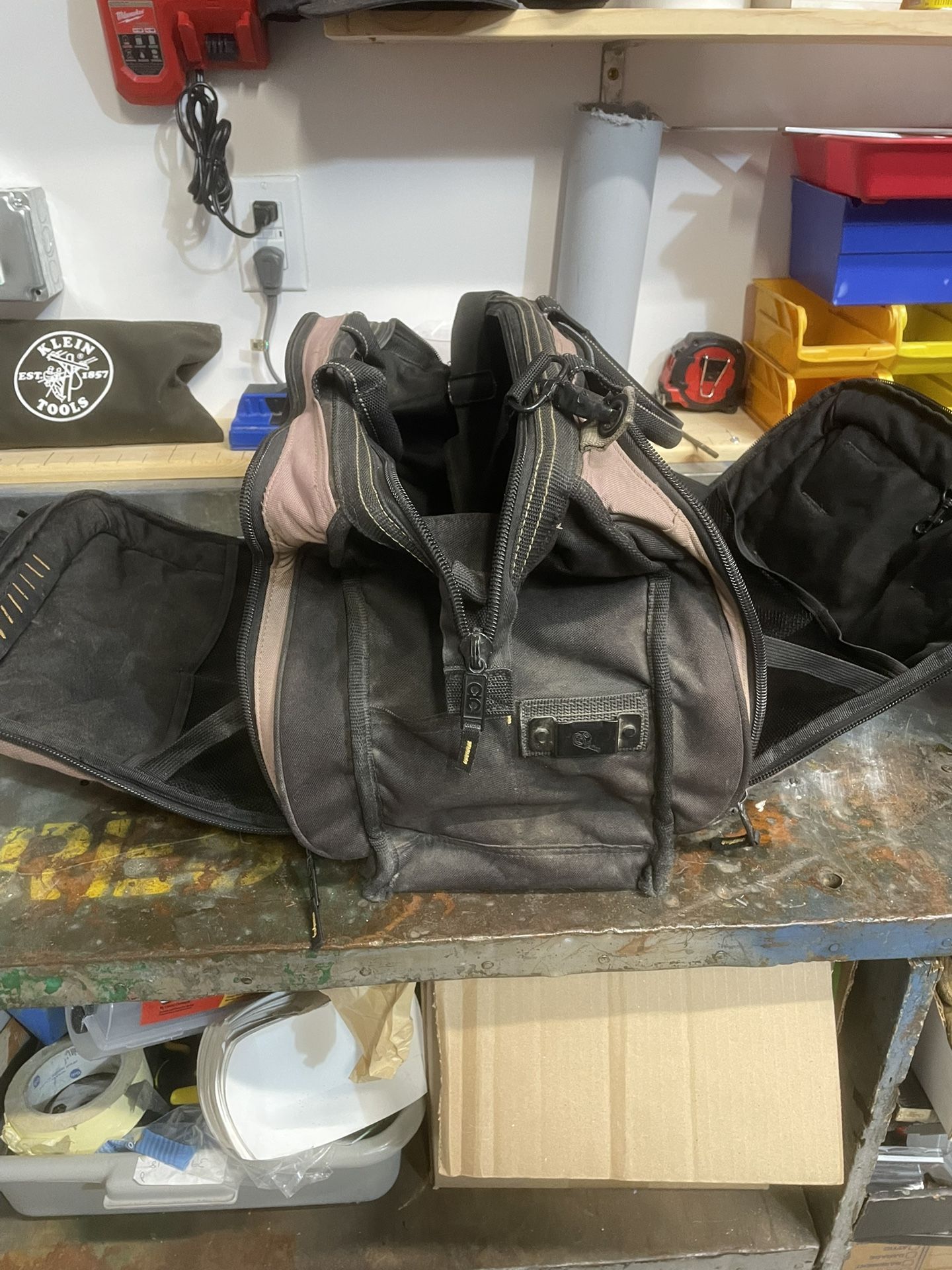 Tool Bag Large CLC Bag / So Many Pockets, Big Open Middle