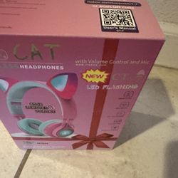 CT-7 Cat Ear Bluetooth Headphones, LED Light Up Bluetooth Wireless Over Ear Headphones with Microphone and Volume Control for Travel/School/Smartphone
