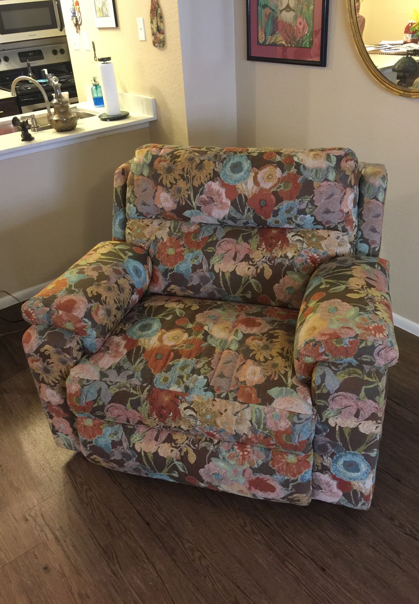 Moving MUST sell! Electric floral recliner.