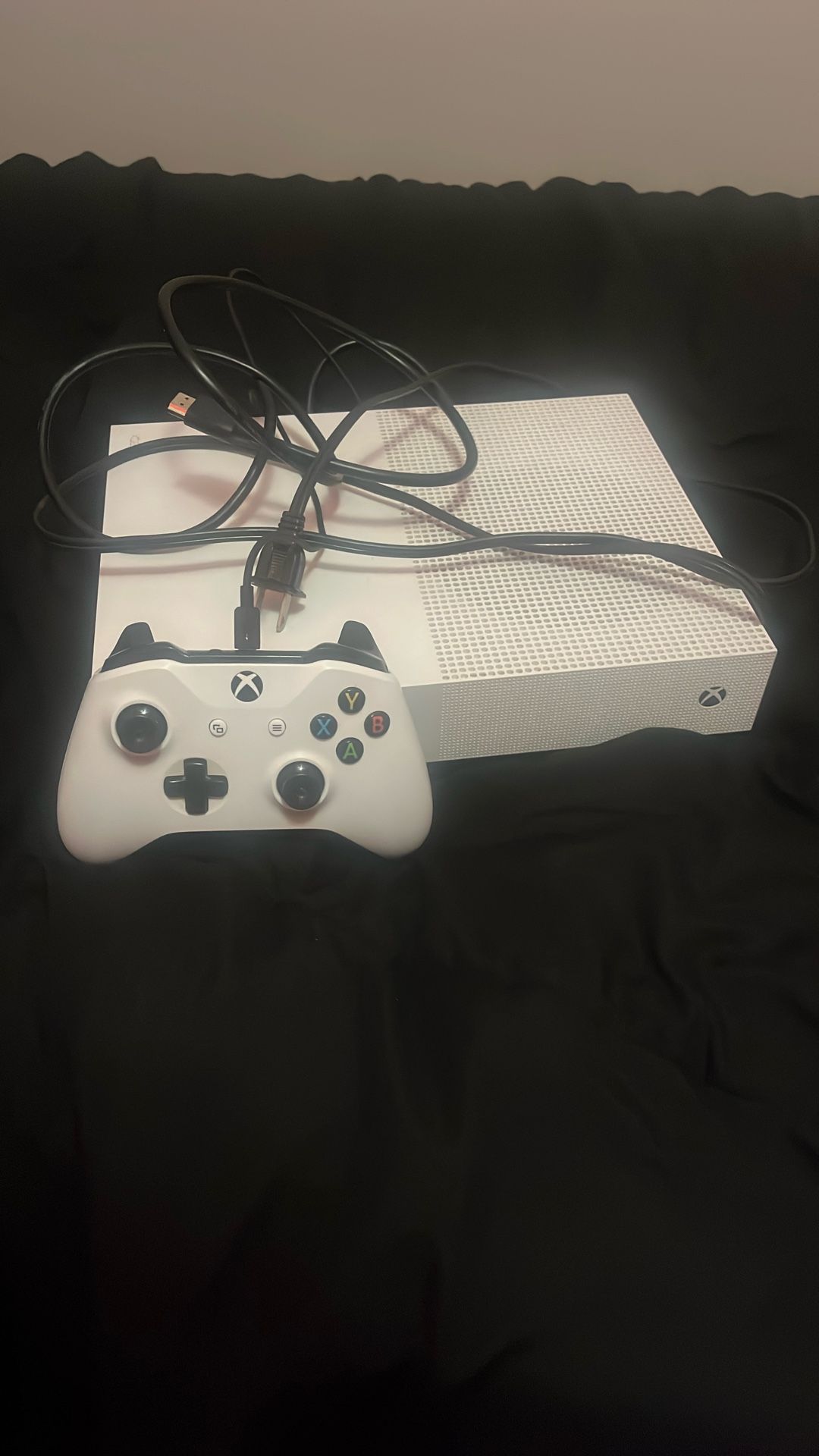 all white xbox S and controller