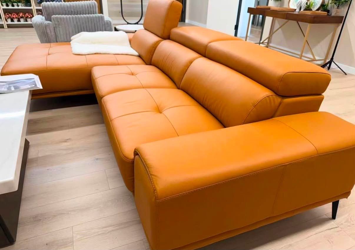 New Tangerine Sectional Couch with Chaise! Free Delivery 🚚!