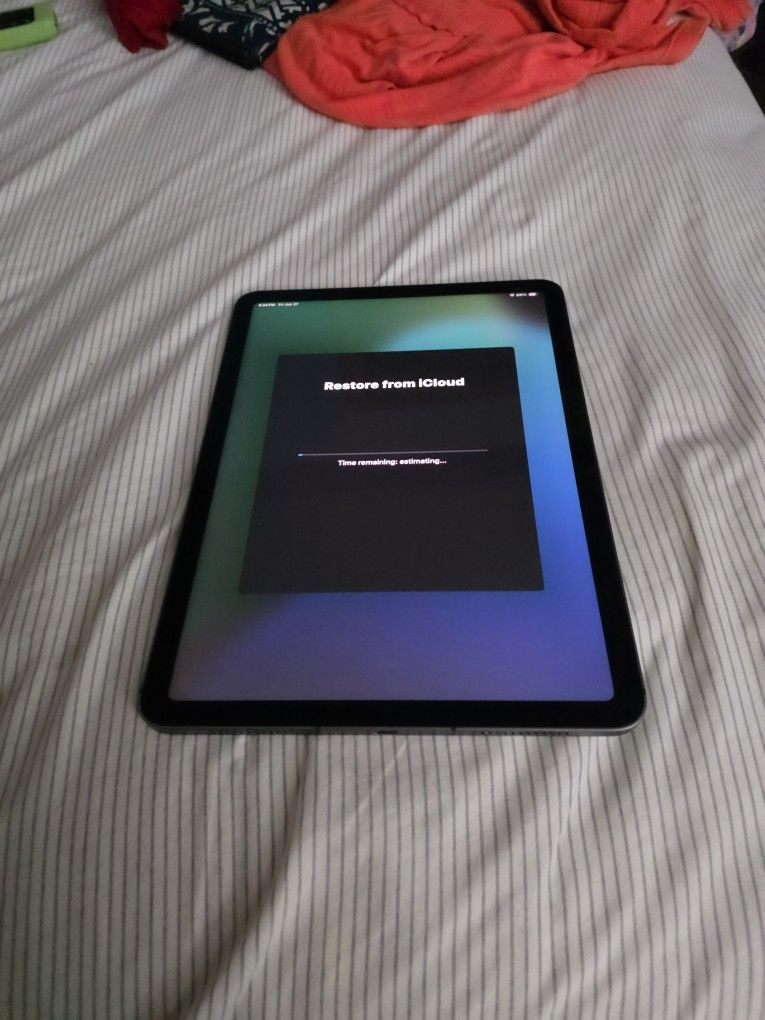 iPad Air 5th Gen M1 64GB WiFi Cellular