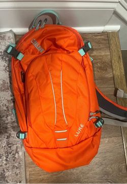 CamelBak L.U.X.E. Hydration Pack used only once like brand new!