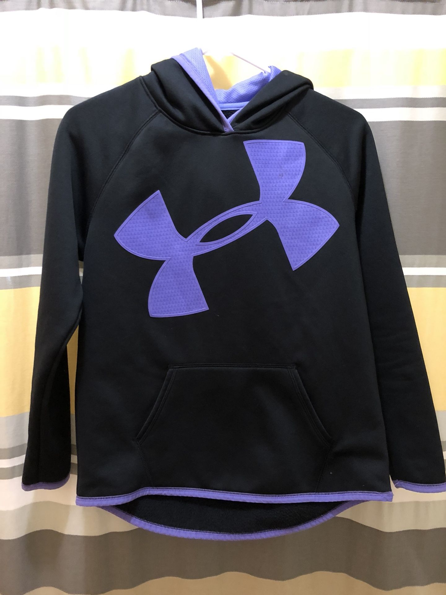 GIRLS UNDER ARMOUR HOODIE