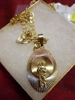 Cadena cubana y medalla de san Judas tadeo