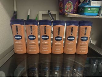 Brand new Vaseline lotion (6) for ($20)(Cash only)(price is firm)