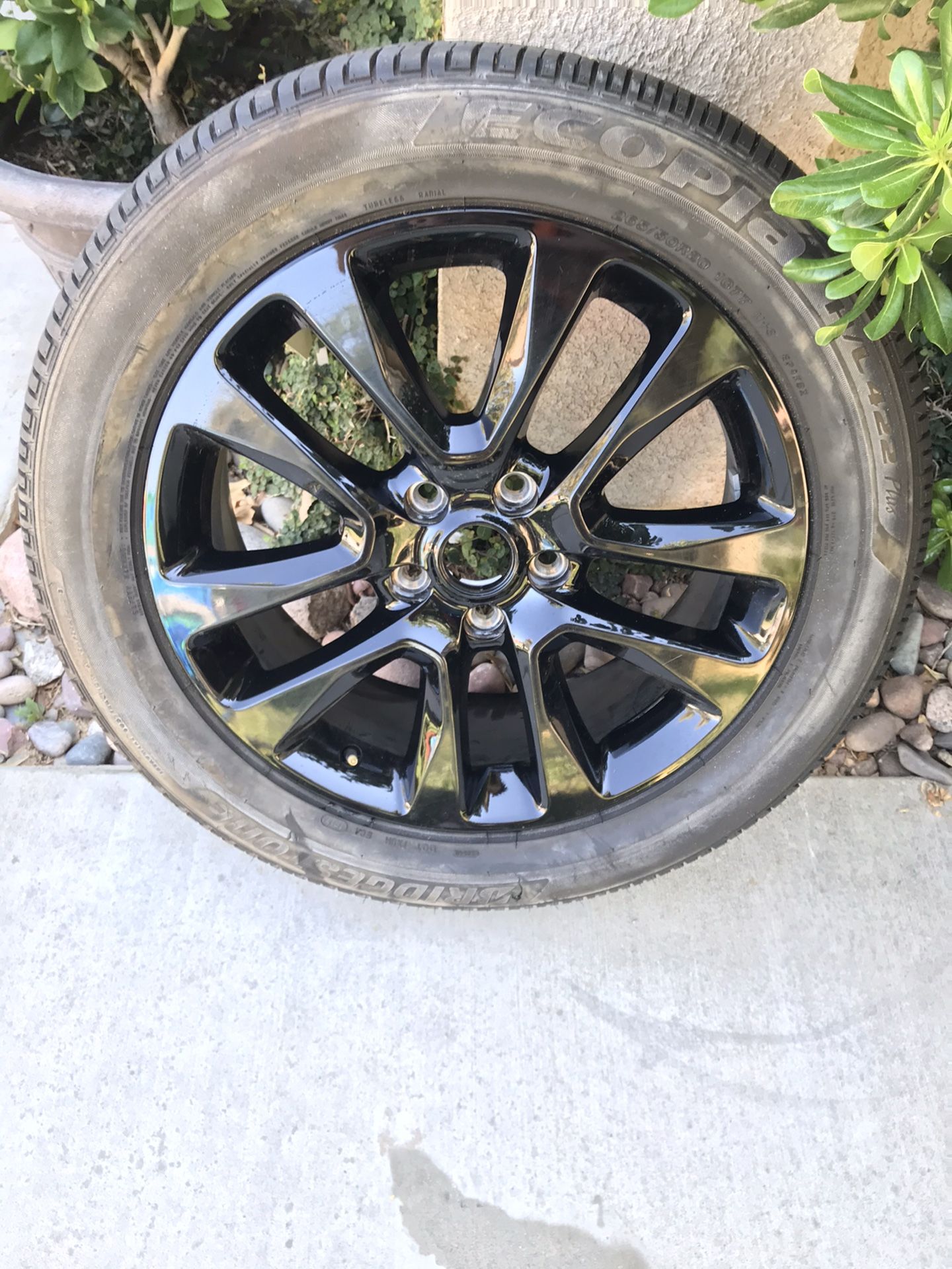 DEAL! Original Black Rim 20x8 Cheep Grand Cherokee Jeep. $80