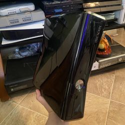 Xbox 360 Slim ( Black & Chrome) 