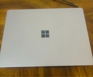 Microsoft Surface Laptop