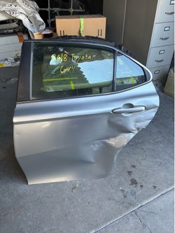 2018 Toyota Camry left rear door