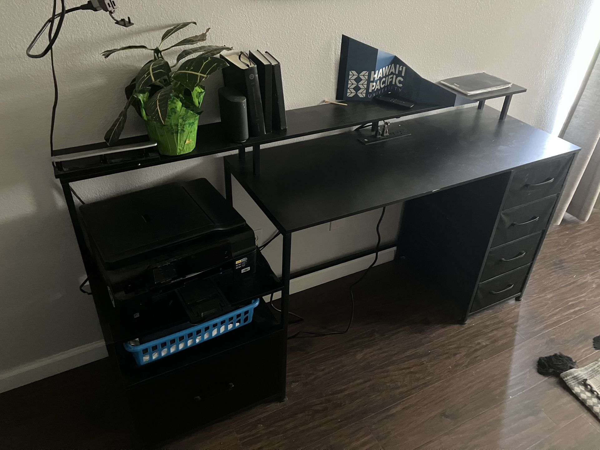 Black Desk With drawers