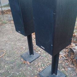PARADIGM PHANTOM WIRED SPEAKERS WITH STANDS AND DAYTON SUB-100 POWERED SUBWOOFER $600 FINAL PRICE READ DESCRIPTION AND SEE 👀 ALL PICTURES 