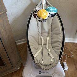 4moms MamaRoo Swing 