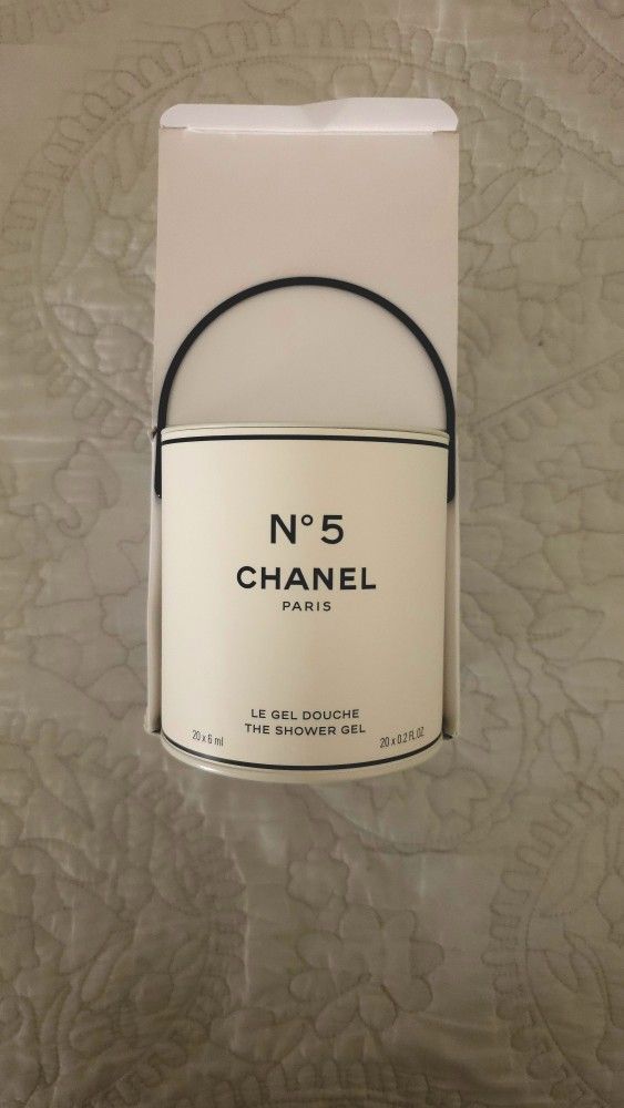 Chanel N°5 The Shower Gel – Luxurious Perfumed Body Wash, New & Authentic
