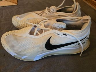 Nike NXT tennis court shoes. Mens 8
