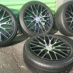 Wheel 18 5 Lugs 5x114.3 Like New 