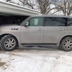 2011 Infiniti Qx56