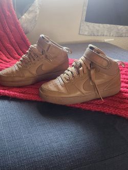 Nike $ 20