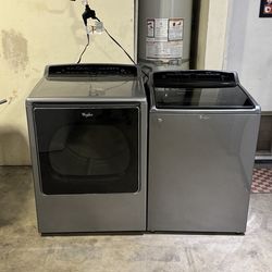 Set Whirlpool washer machine and Gas dryer everything works we deliver