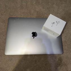 MacBook Air M1 + Pro 3’s