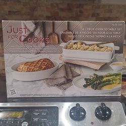(Never Used) 4 Piece Oven to Table Set