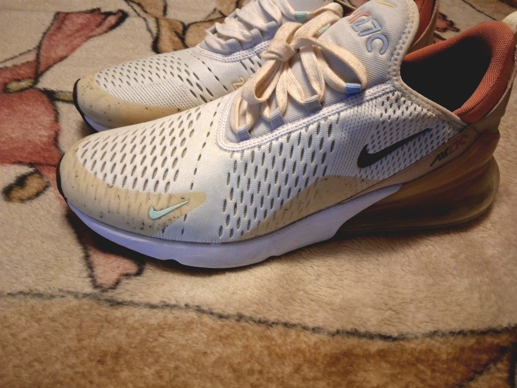 Nike Air Max 270
