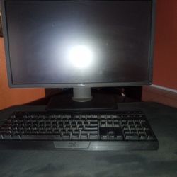 DELL computer W/ Mouse, Keyboard,And Mat