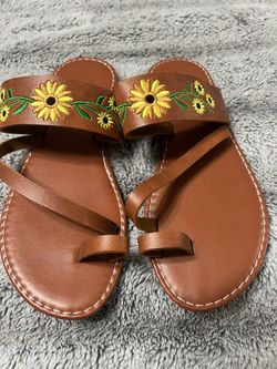Beautiful Brand New Mexican Girasol 🌻 Sandals Size 7