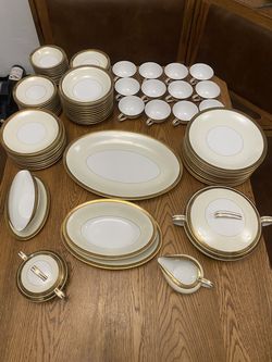 Very rare 1930 Pre-war Noritake gold-rimmed china - full set mint condition!