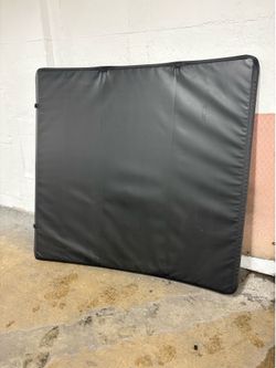 Jeep Gladiator Bed Cover for Trunk