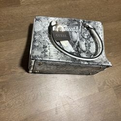 GUESS HAND BAG