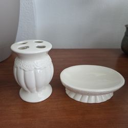 Toothbrush holder / soap dish