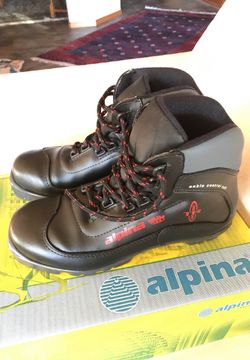 Alpine XC Boots, Size EU 37