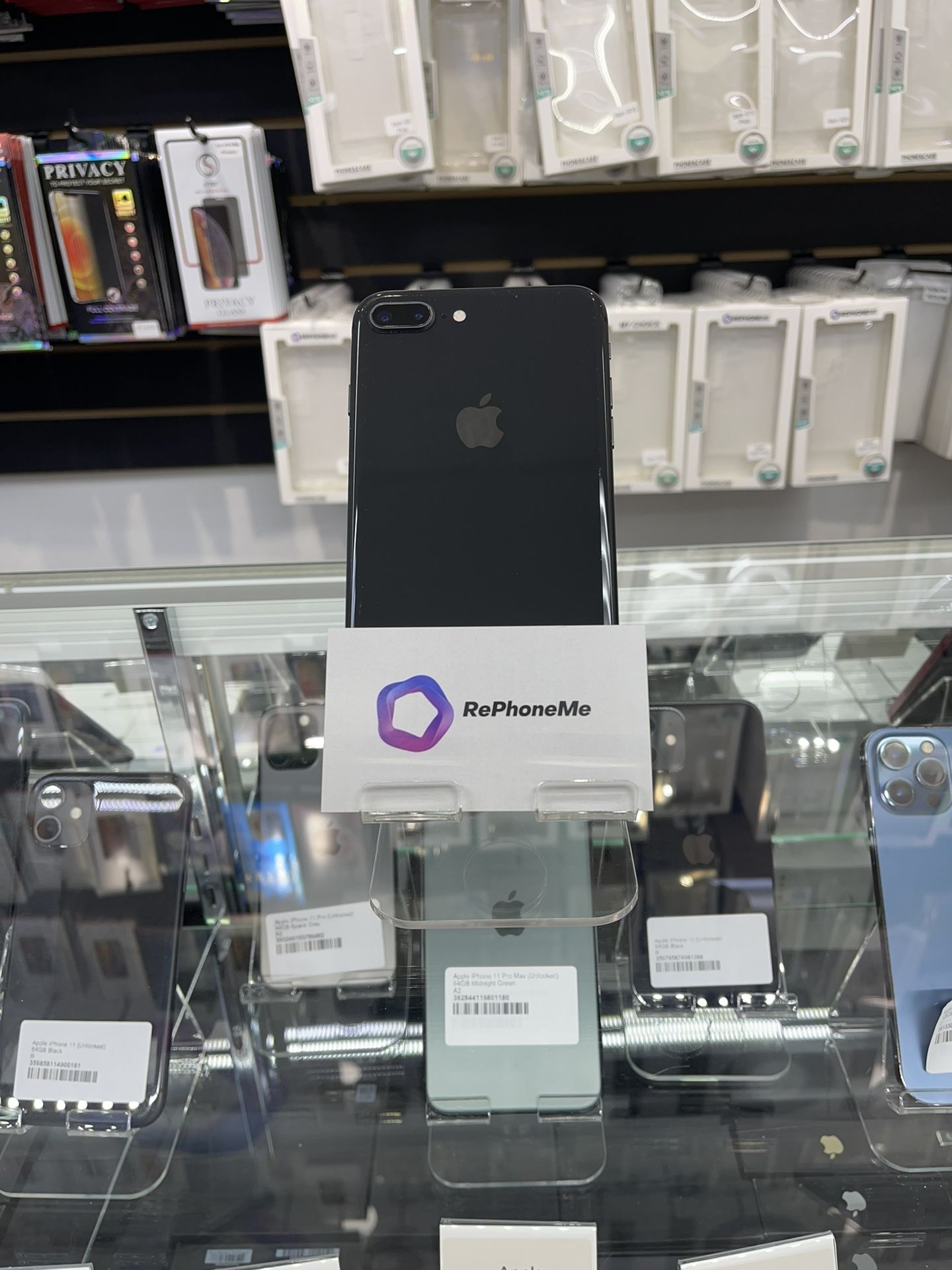 Apple iPhone 8 Plus 64GB Gray Unlocked