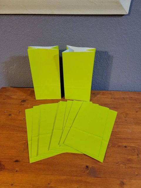 6 Hallmark Gift Bags Party Bags Lime Green Color