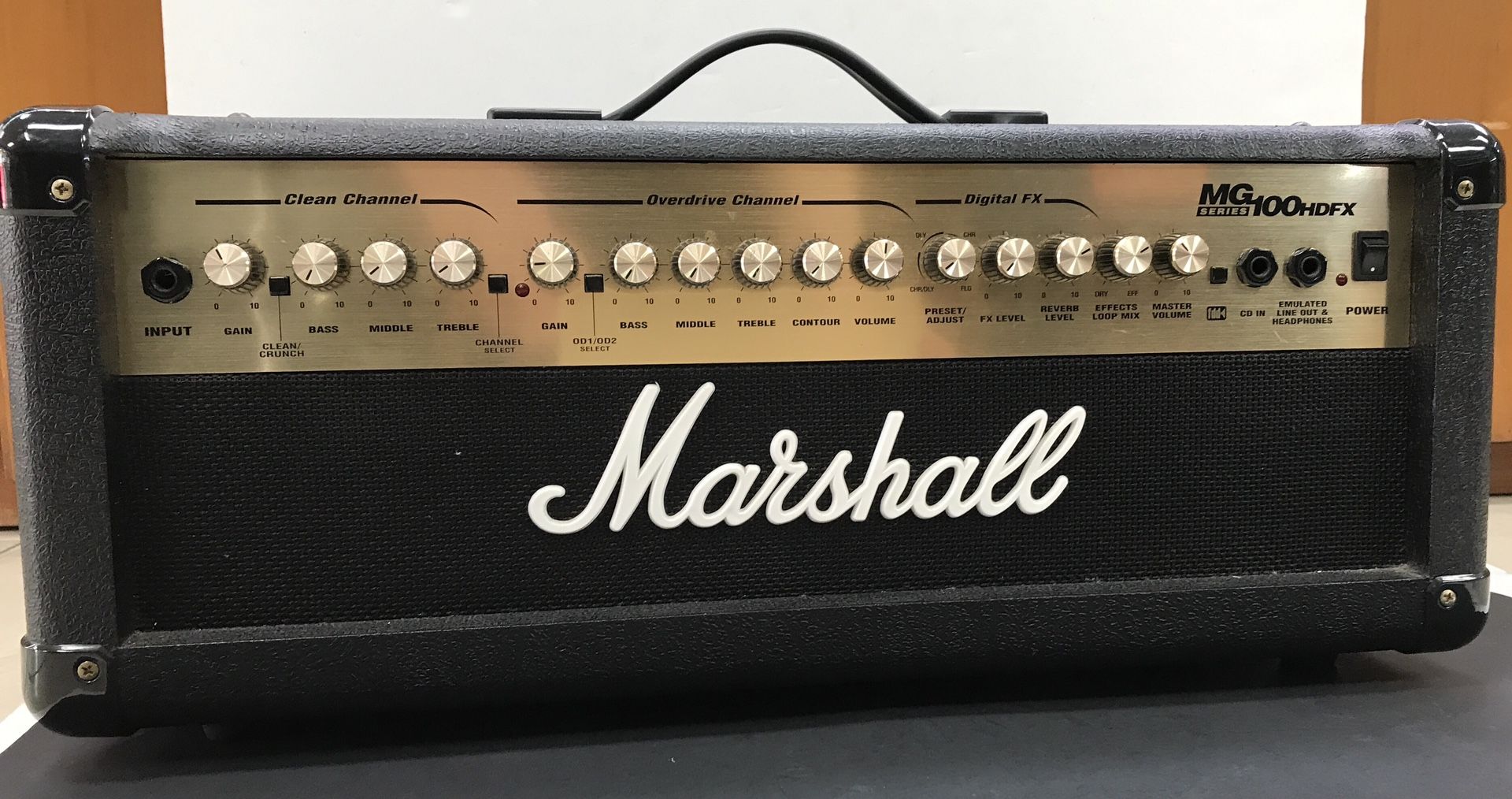 MARSHALL MG100 HDFX 2-Channel 100 Watt Solid State Guitar Amp