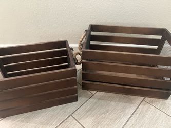 Metal & wood crates