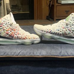 Nike LeBron 17 ‘Air Force Command’